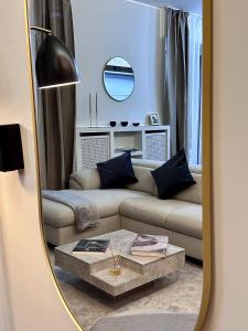 Deluxe Multispace apartment with green terrace