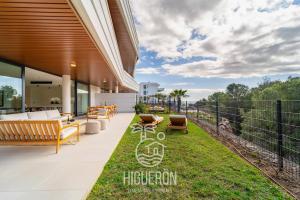 HigueronRentals The secret garden