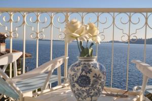 D1MORA Riva Serena - on the Gardone lake promenade