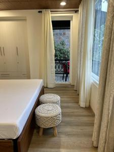 Zephyr 2BHK Lakeview Near Mall Road & Naini Lake