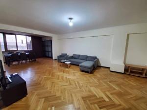 Heart of Tbilisi, front of Vake Park