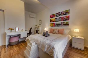 Stunning 5BR Villa with private pool & terrace by 360 Estates