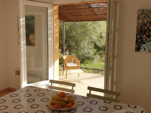Maisons de vacances Superbe villa entouree d-oliviers proche du village d-Aups - FR-1-822-7 : photos des chambres