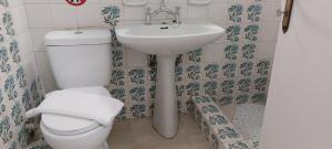 Vintage Apartment Athens Center 6BD-2BATH