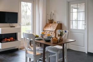 NEW Hello Zeeland - Cozy Country Cottage