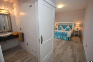 Apartment Mit Terrasse, Pool Und Garten