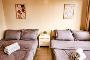 Spacious 2br 110sqm, near MOA, PS4, Printer