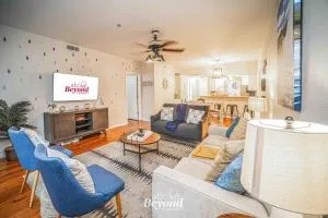 Meet Me At The Lake - Lago Vista