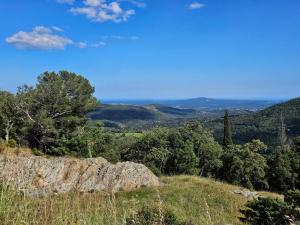 Appartements CAPSUD, La Garde-Freinet : photos des chambres