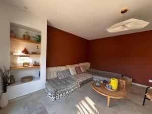 Contemporary charming villa