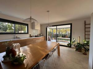 Contemporary charming villa