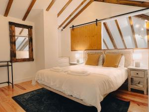 My Fair Lisbon - Unique Rustic Apartment near Príncipe Real