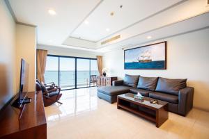 Patong tower superior Seaview 3BR 2402
