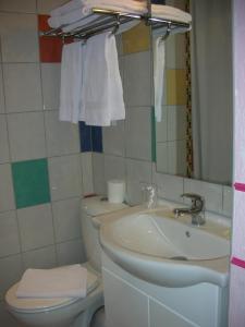 Hotels Hostellerie Le Mirabeau : photos des chambres