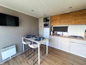 Campingland Ostsee - Mobilheim 111Meerblick
