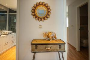 Juan Rabadan Central Suite by Valcambre