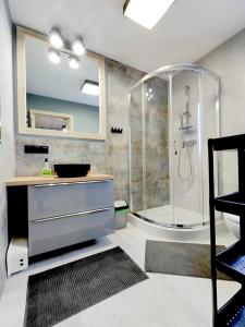 Szare Domki Przy Termach Szaflary i Gorący Potok