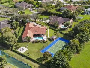 Grand 6BR Plantation Estate w Tennis POOL - 普兰塔寻