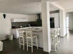 Sete Villa Le Gabanon piscine et 1ere etang