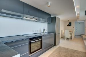 Sea Breeze Apartment