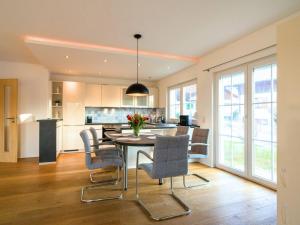 Lüftenblick - Ferienwohnungen am Starnberger See, mit Terrasse, Weitblick, Sauna, Kamin, E-Ladestation