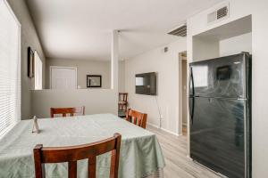 2 Mi to Dtwn and Chase Field Condo with City View!