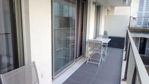 Elegant F2 withcomforts in center of Cannes