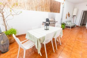 Casa magnifica a pocos metros de la playa con AC