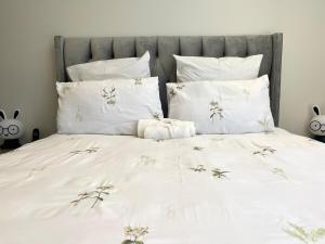 Luxury Foreshore Smart Home Uninterrupted Power