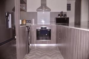 Luxury Foreshore Smart Home Uninterrupted Power