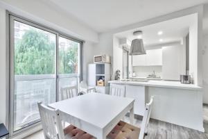 Flat with balcony 15min from Promenade des Anglais