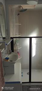 Mobil home dans camping calme proche plage