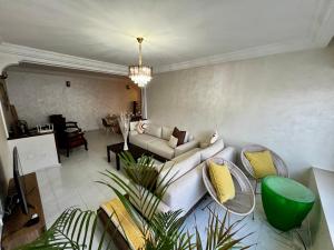 Bel appartement avec une belle vue sur la grande mosquée Hassan II et la mer