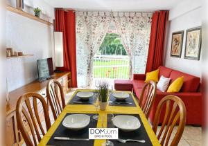 DOMuum Holidays - DMS III POOL