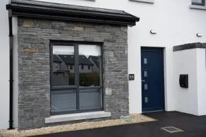 Luxury 3 bed town house Dog friendly - Ballydevitt