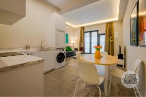 Vive la esencia Madrileña para 6 en Santa Ana 6