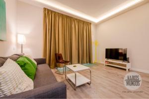 Vive la esencia Madrileña para 6 en Santa Ana 6