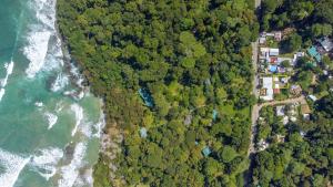 Cabinas Sede Villalobos, 3Min from the Beach! Playa Chiquita