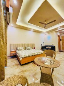 Jeetu studio apartment