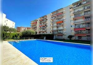 DOMuum Holidays - DMS III PYRAMID