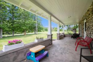 Historic 5BDR Orchard Home