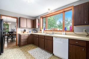 Historic 5BDR Orchard Home