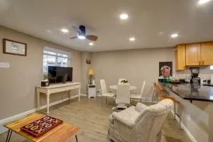 5 Mi to Dtwn Pittsburgh Home with Deck! - Willock