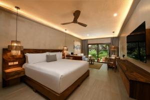 El Dorado Royale, Catamarán, Cenote,& More Inclusive Adults Only