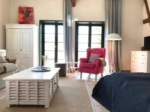 Gut Alt Farpen Ferienwohnung 1 - Hof Redentin