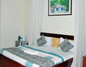 Lorycon Hotel Rukungiri - Katoke