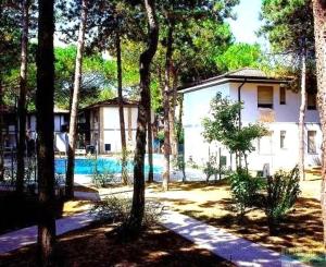 Green Holiday Feriendorf mit 2 Schwimmbädern