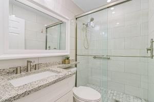 3rd Floor Sanibel Condo With Balcony And Beach Views 4B3