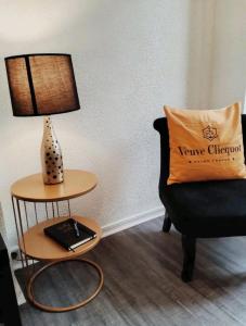 Maisons de vacances Le CoEuR du ViGnObLe Capacite 16 personnes max Venez partager un moment agreable en famille amis couples jeux Petanque jacuzzi : photos des chambres