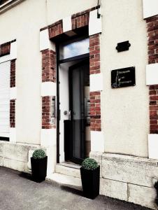 Le CoEuR du ViGnObLe Capacité 16 personnes max Venez partager un moment agréable en famille amis couples jeux Pétanque jacuzzi